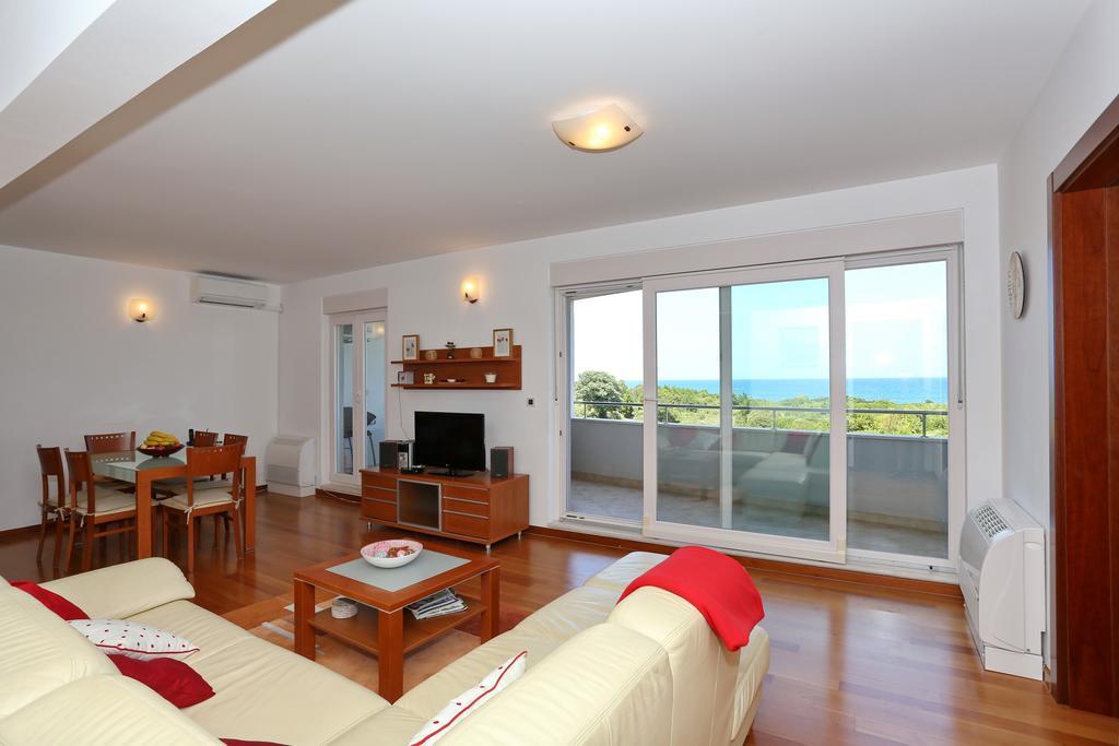 Apartment Puntamika *